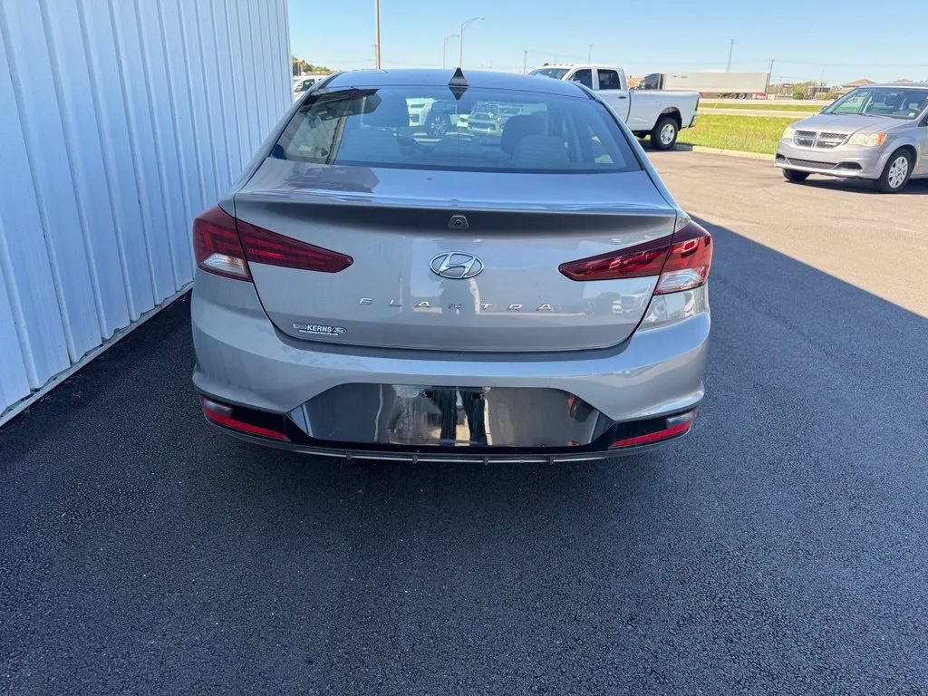 Used 2020 Hyundai Elantra SEL FWD image 7