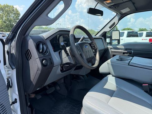 Used 2016 Ford F350 XL w/ Power Equipment Group AWD/4WD image 11