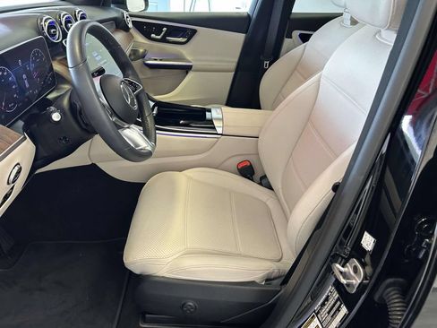 Used 2025 Mercedes-Benz GLC 300 image 15