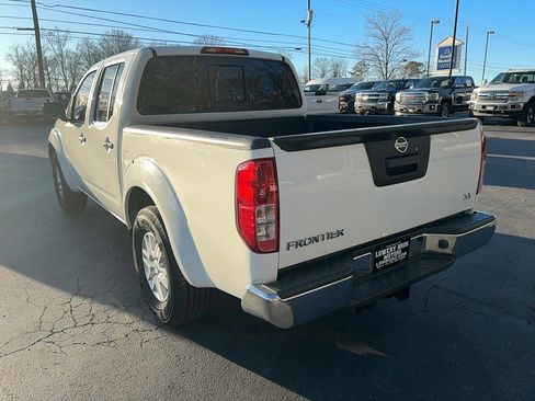 Used 2019 Nissan Frontier SV image 7