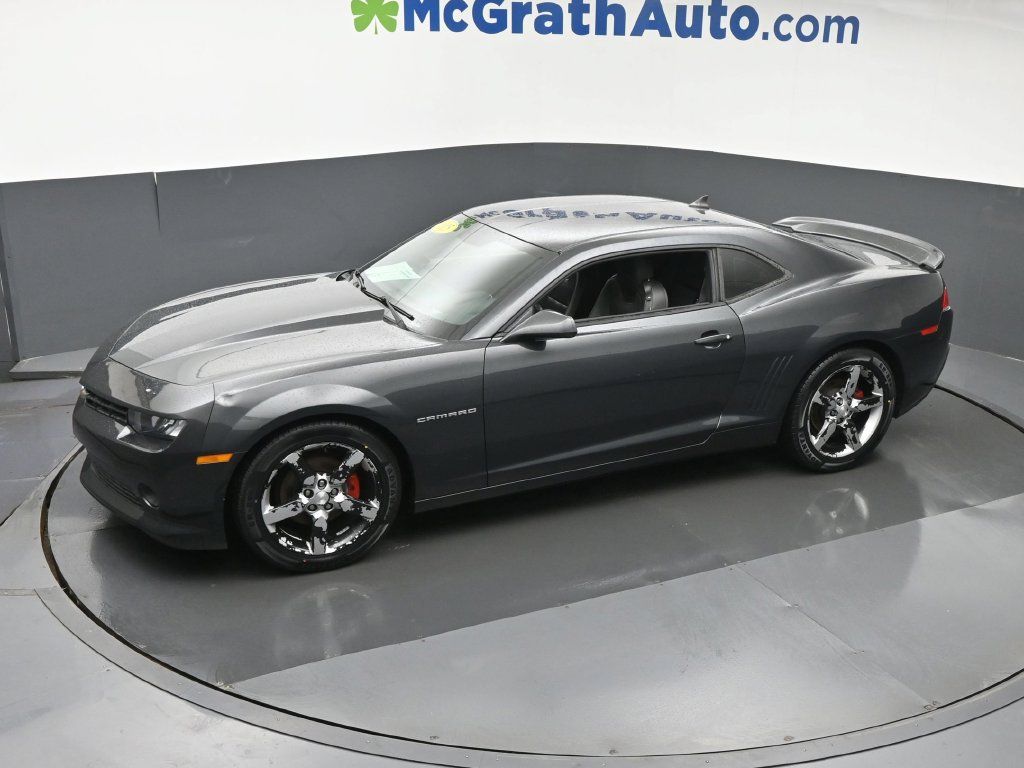 Used 2015 Chevrolet Camaro LT RWD image 16