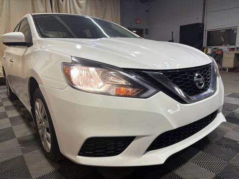 Used 2019 Nissan Sentra S FWD image 6