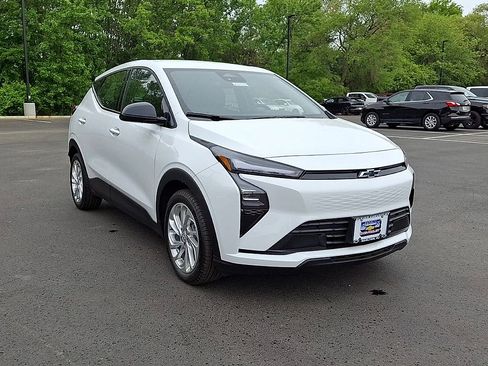 New 2027 Chevrolet Bolt LT w/ Comfort Package FWD image 5