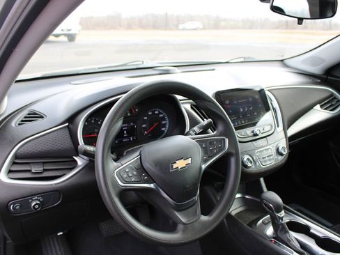Used 2024 Chevrolet Malibu LT FWD image 22