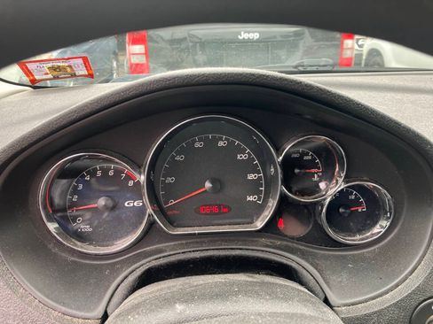 Used 2008 Pontiac G6 Sedan w/ Sun And Sound Package FWD image 3