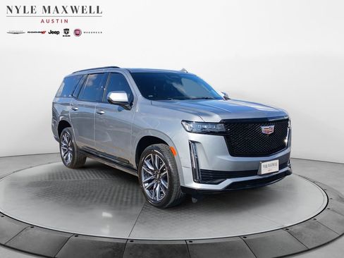 Used 2023 Cadillac Escalade Sport Platinum AWD/4WD image 2