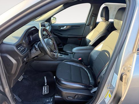 Certified 2024 Ford Escape ST-Line image 10
