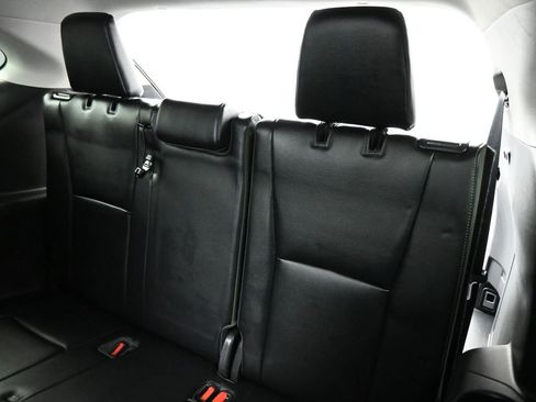 Used 2023 Toyota Highlander Platinum image 23