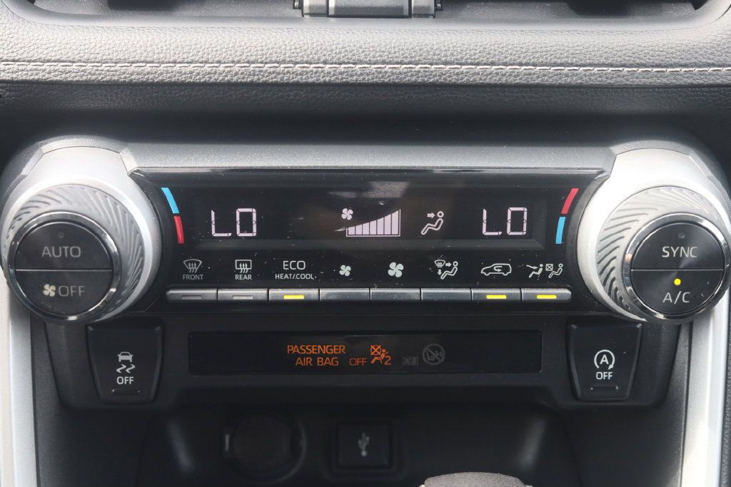 Certified 2021 Toyota RAV4 XLE w/ Convenience Package AWD/4WD image 9