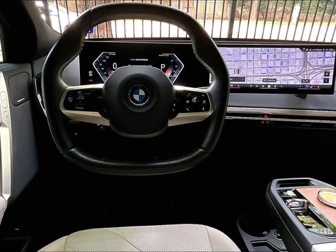Used 2024 BMW iX xDrive50 w/ Premium Package AWD/4WD image 5