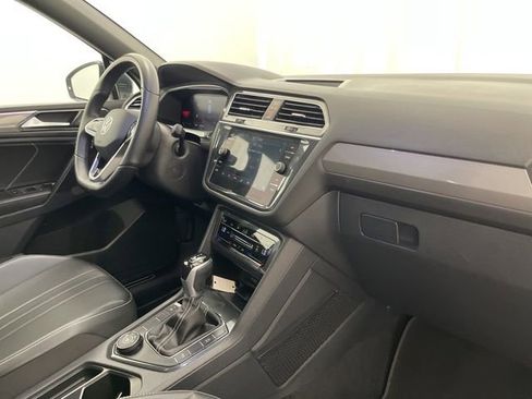 Used 2023 Volkswagen Tiguan SE R-Line image 24