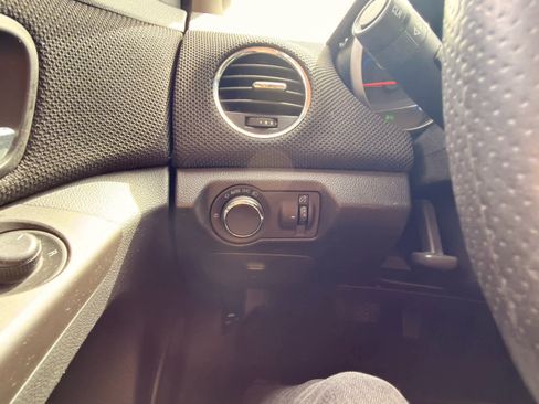 Used 2016 Chevrolet Cruze LT FWD image 15