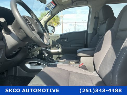 Used 2024 Nissan Frontier SV w/ SV Convenience Package AWD/4WD image 11
