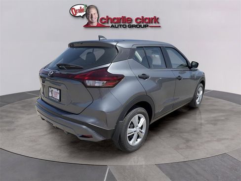 New 2025 Nissan Kicks Play S image 6