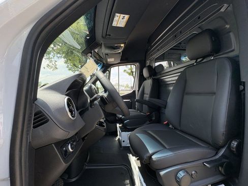 New 2026 Mercedes-Benz Sprinter 2500 image 9