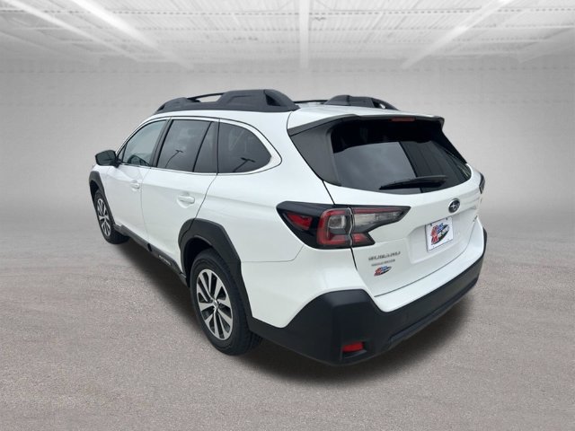 Used 2024 Subaru Outback Premium AWD/4WD image 4
