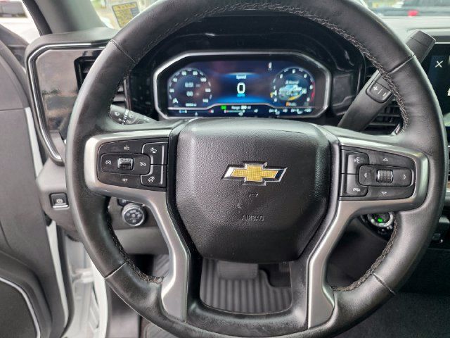Used 2025 Chevrolet Silverado 3500 LT w/ Safety Package AWD/4WD image 31