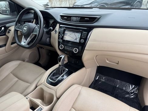 Used 2017 Nissan Rogue SL w/ SL Premium Package image 20
