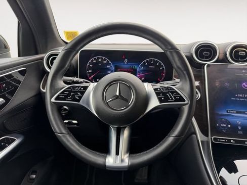 Used 2023 Mercedes-Benz GLC 300 4MATIC image 17