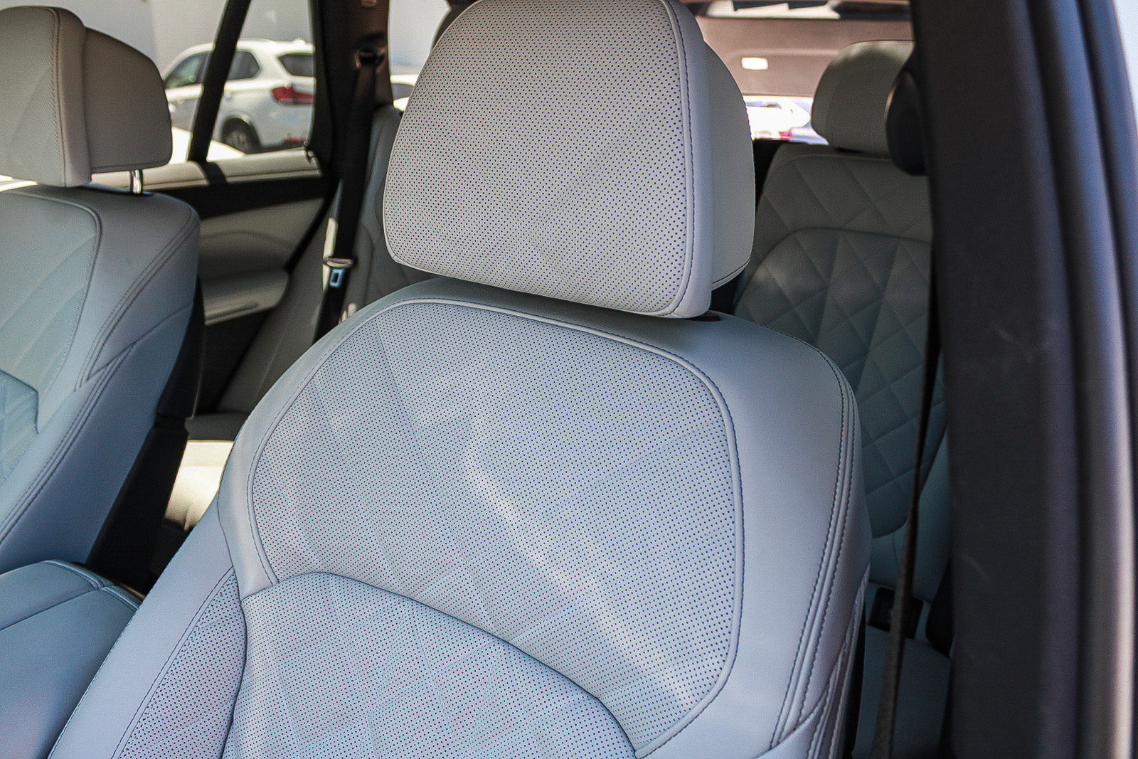 Used 2024 BMW X5 xDrive40i w/ M Sport Package AWD/4WD image 20