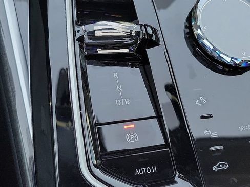 New 2026 BMW i7 xDrive60 AWD/4WD image 27