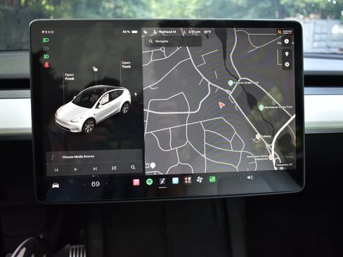 Used 2021 Tesla Model Y 2WD image 21