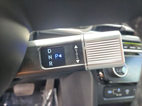 Used 2025 Hyundai Tucson Limited image 13