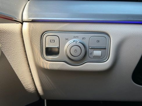 Used 2025 Mercedes-Benz GLS 450 4MATIC image 61