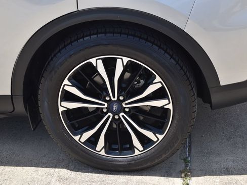 Used 2021 Ford Escape SE w/ SE Sport Appearance Package FWD image 12