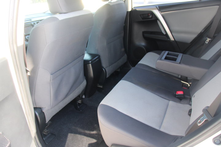 Used 2015 Toyota RAV4 LE FWD image 14