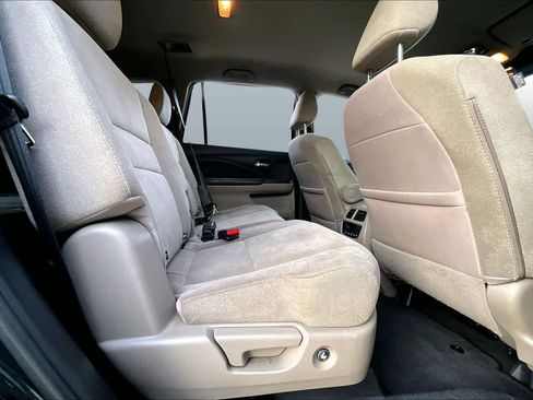 Used 2019 Honda Pilot EX image 18