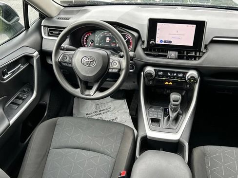 Used 2025 Toyota RAV4 XLE AWD/4WD image 54
