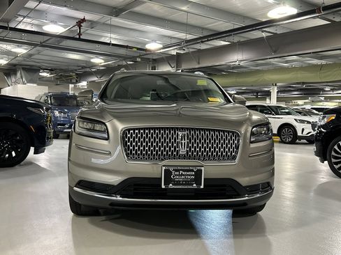 Used 2023 Lincoln Nautilus Reserve AWD/4WD image 10