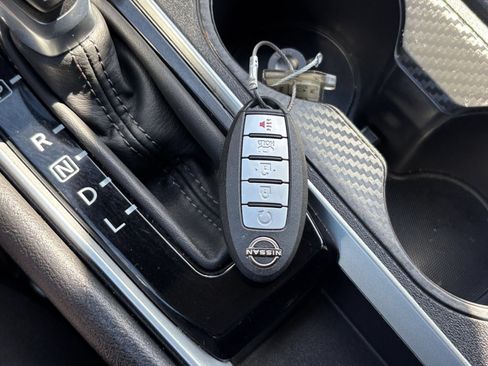 Used 2025 Nissan Altima 2.5 SV FWD image 21