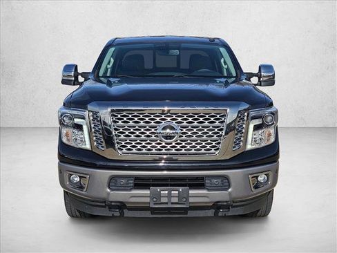 Used 2019 Nissan Titan Platinum Reserve w/ Platinum Utility Package image 2