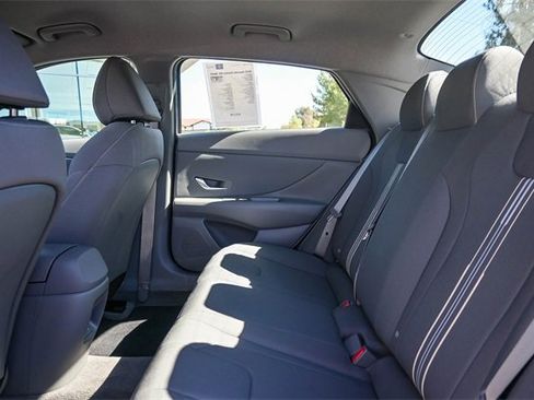 Certified 2025 Hyundai Elantra Sport image 19