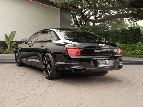 Used 2024 Bentley Flying Spur W12 AWD/4WD image 16