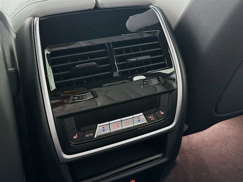 New 2026 BMW X5 xDrive40i w/ Climate Comfort Package image 33