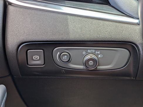 Used 2018 Buick Enclave Premium FWD image 24