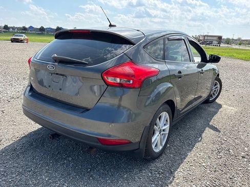 Used 2018 Ford Focus SE FWD image 9