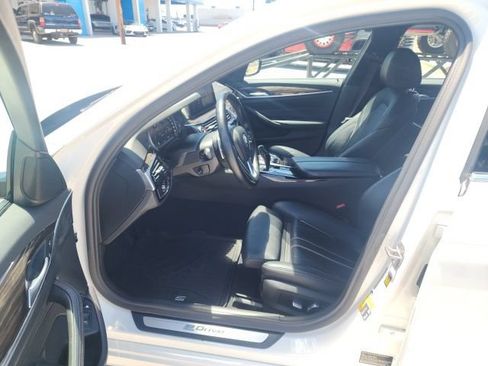 Used 2019 BMW 530e RWD image 19