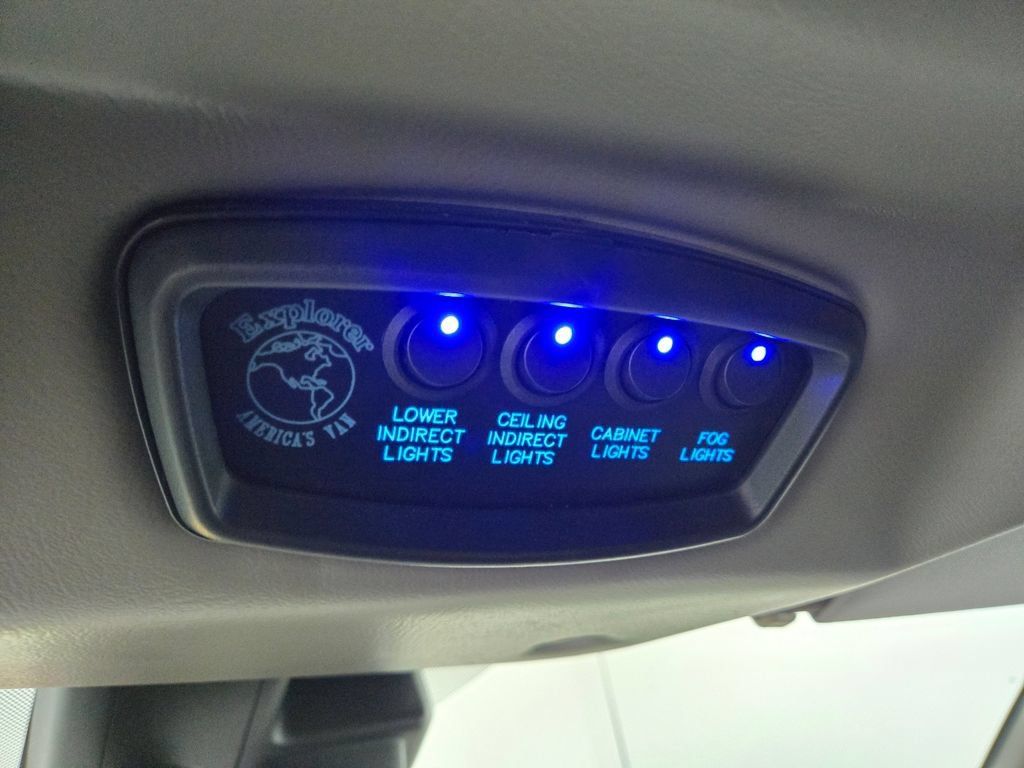 Used 2021 Chevrolet Express 2500 w/ Enhanced Convenience Package RWD image 27