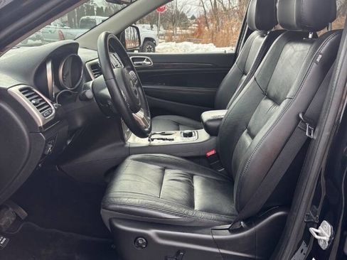 Used 2012 Jeep Grand Cherokee Laredo image 10