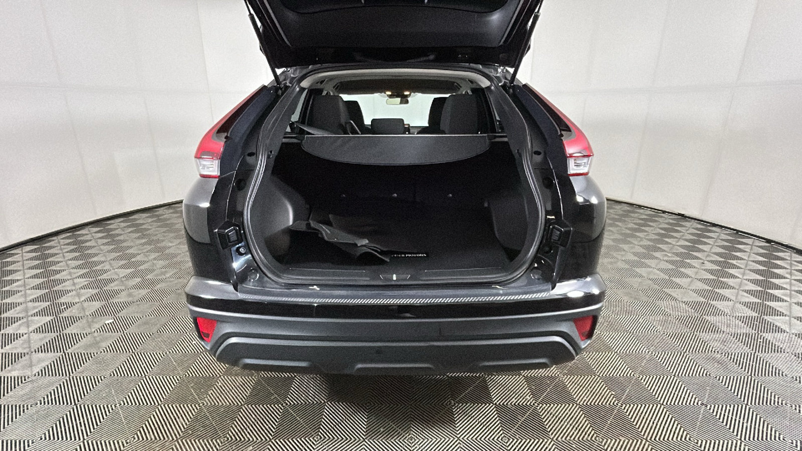 Used 2025 Mitsubishi Eclipse Cross LE AWD/4WD image 30