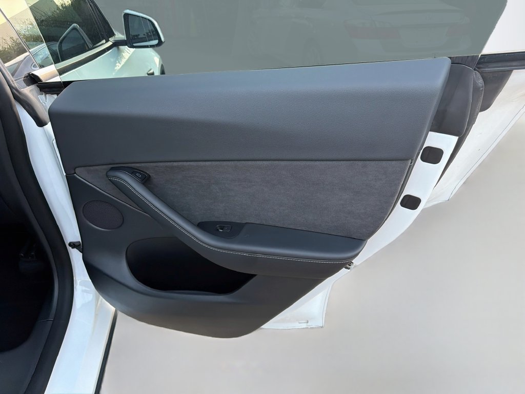 Used 2022 Tesla Model Y Performance AWD/4WD image 32