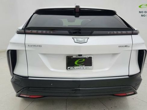 Used 2024 Cadillac Lyriq Luxury w/ LPO, Floor Liner Package AWD/4WD image 24