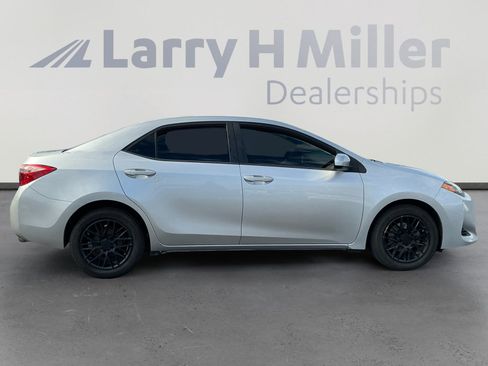 Used 2019 Toyota Corolla LE image 5
