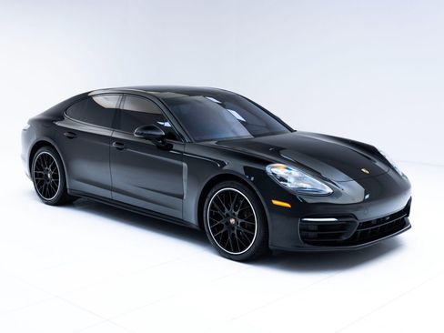 Used 2022 Porsche Panamera Platinum Edition image 7