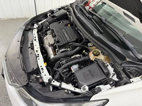 Used 2017 Chevrolet Cruze LT w/ Convenience Package FWD image 23