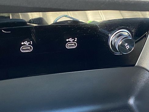 Used 2025 Audi Q6 e-tron Premium Plus w/ Premium Plus image 16